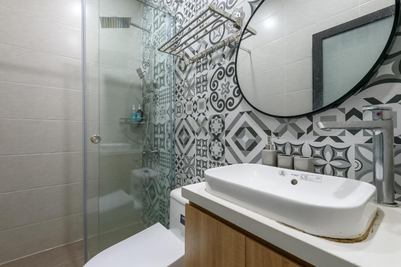 Cozrum Homes - Graceful Corner Ho Chi Minh City Exterior photo